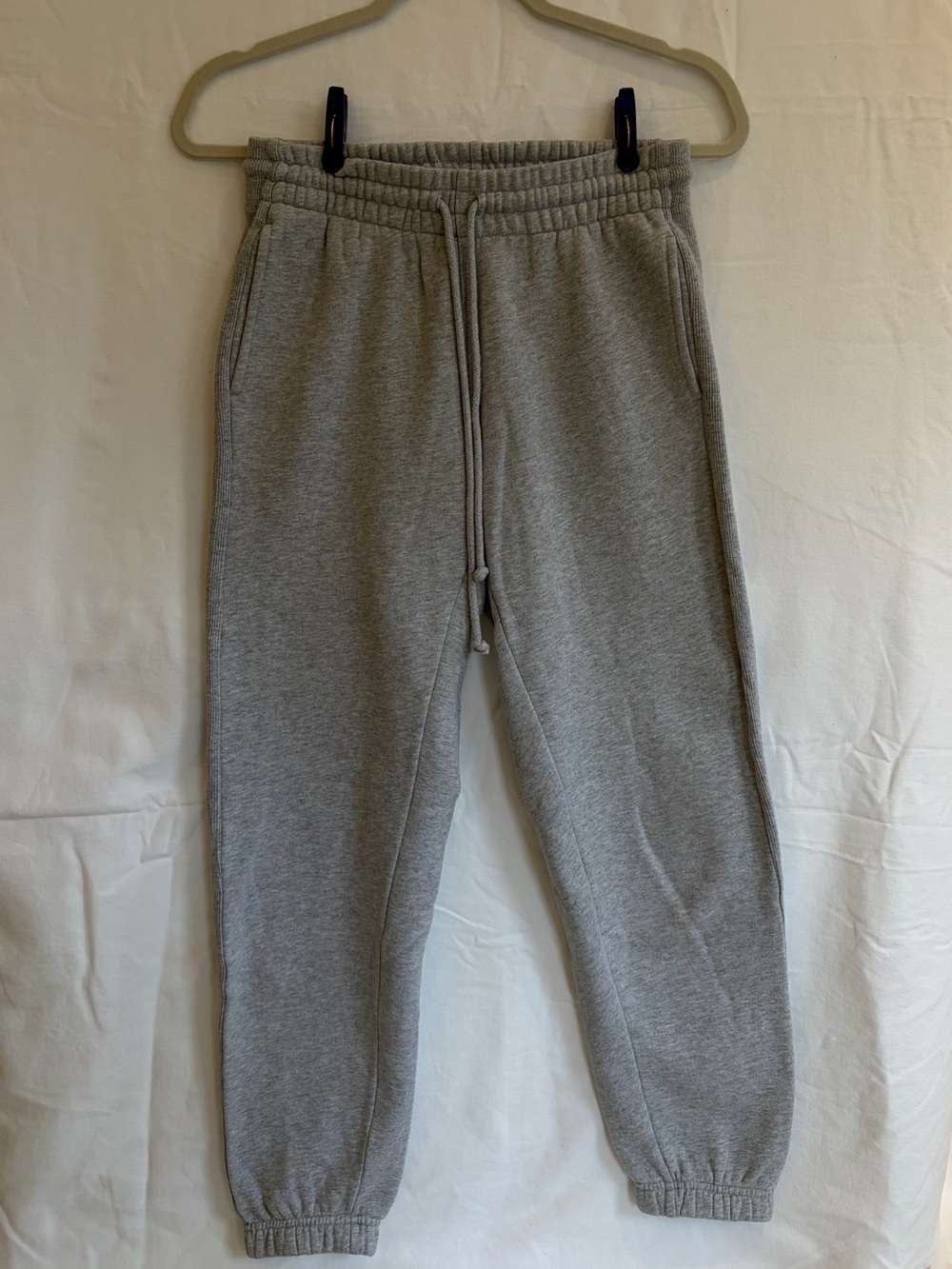 Aritzia TNA Grey Joggers